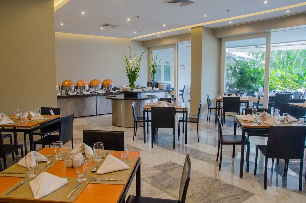 Hotel Paseo De Las Mercedes Caracas Luaran gambar
